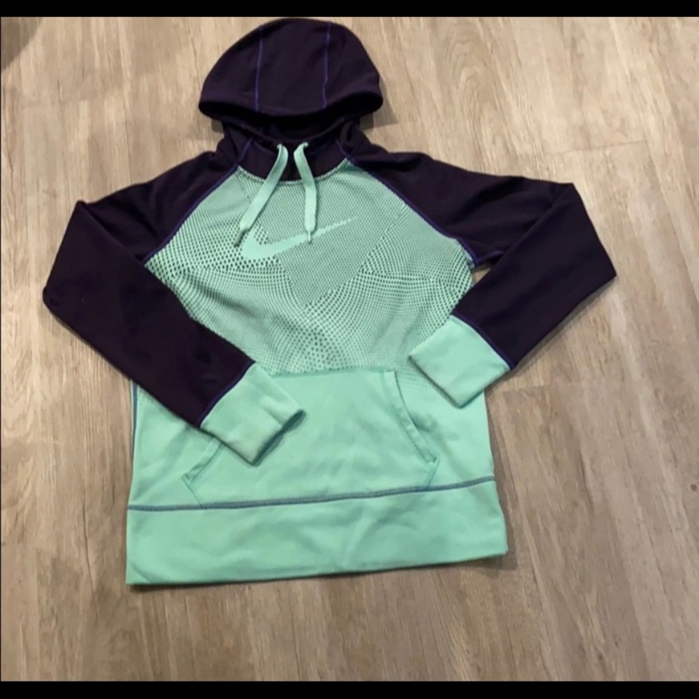 nike hoodie